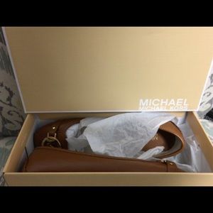 Micheal kors slip on shoes